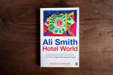 Lublin, Polonya. 09 Ağustos 2024 Ali Smith 'in ünlü romanı.