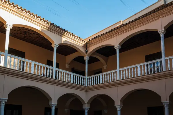 Malaga, İspanya, 30 Aralık 2024 Picasso Müzesi ve ünlü ressamların eserlerinin sergilendiği galeri