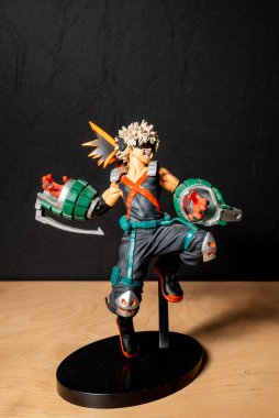 Lublin, 17 Mart 2024 Kacchan olarak da bilinen Katsuki Bakugo heykelciği Kahraman Akademim 'i oluşturdu.
