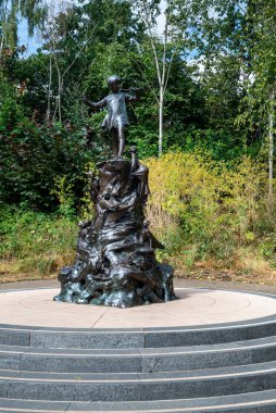 07 Temmuz 2025 Peter Pan heykeli veya Hyde Park 'taki anıt