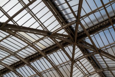 Londra, İngiltere 8 Temmuz 2025 Paddington Tren İstasyonu mimari detayları 1854 tarihli ve Isambard Kingdom Brunel tarafından tasarlanmıştır.