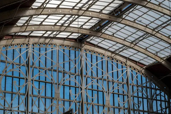 Londra, İngiltere 8 Temmuz 2025 Paddington Tren İstasyonu mimari detayları 1854 tarihli ve Isambard Kingdom Brunel tarafından tasarlanmıştır.