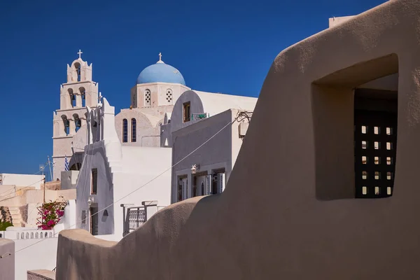 Błękitna Kopuła Kościół Teodosia Pyrgos Village Wyspa Santorini Grecja — Zdjęcie stockowe