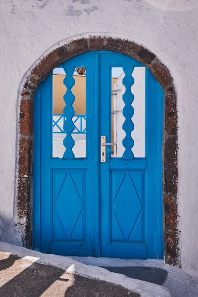 Houten Blauwe Deur Toegang Pyrgos Village Santorini Island Griekenland — Stockfoto