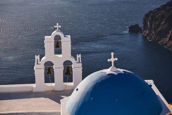 테오도로스 교회는 알려져 있으며 그리스 산토리니 상징적 목적지 — 스톡 사진