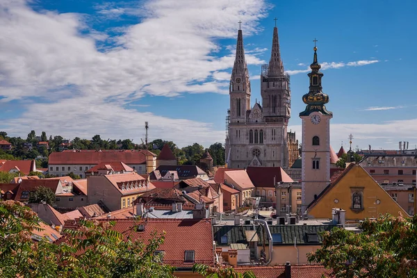 Панорамный Вид Загреб Собор Хорватия Готическая Римско Католическая Церковь Расположенная — стоковое фото