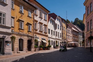 Slovenya 'nın Eski Ljubljana kasabasındaki Güzel Binalar