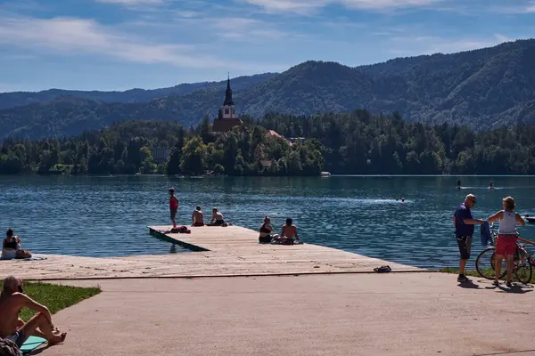 People Enjoying Summer Assumption Maria Church Island Lake Bled Slovenia — Stock Photo, Image