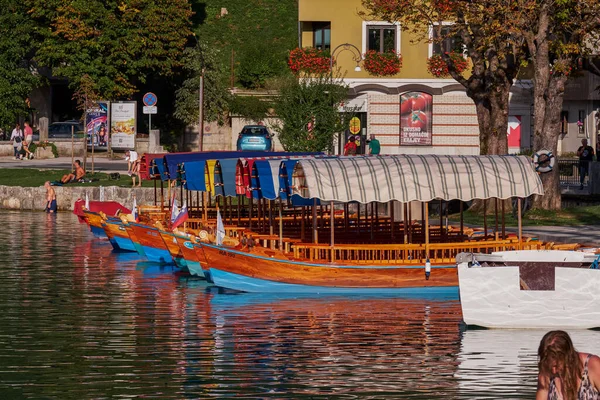 Barcos Madeira Tradicionais Lake Bled Eslovénia — Fotografia de Stock