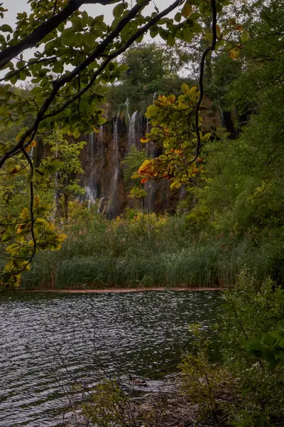 Belles Eaux Émeraudes Dans Parc National Des Lacs Plitvice Croatie — Photo