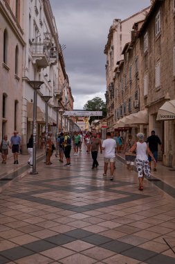 Ünlü Marmontova Caddesi - Ayrıl, Hırvatistan