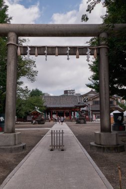 Asakusa 'daki Senjo-ji Kannon Tapınağı' ndaki Stone Torii Kapısı - Tokyo, Japonya