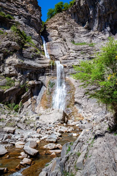 Impressive Large Waterfall 120 Huge Amphitheatre Beautiful Folds Rock Formations — Zdjęcie stockowe