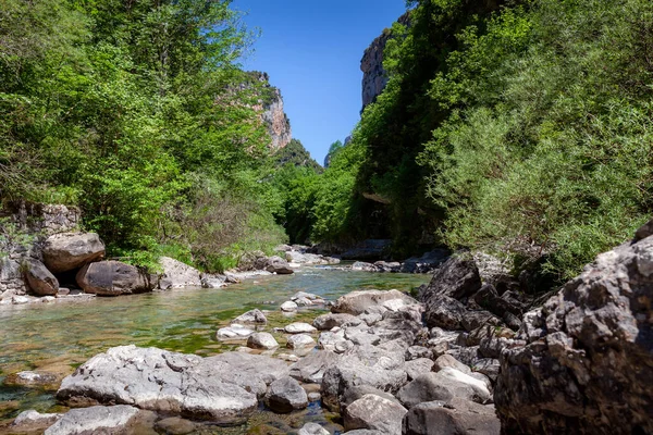 River Anisclo Canyon Famous Hiking Trail Huesca Province ロイヤリティフリーのストック画像
