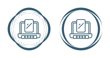 Akıllı telefon simgeleri beyaz arkaplanda dizüstü bilgisayarlarda