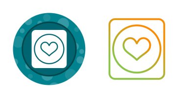 Kalp simgeleri beyaz arkaplanda izole edildi. Aşk sembolü. Renkli taslak konsepti. vektör illüstrasyonu 