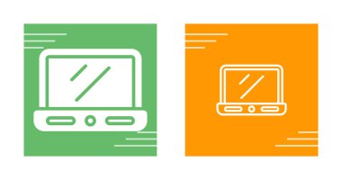 Laptop vektör simgesi. Beyaz arkaplanda bilgisayar sembolü izole edildi 