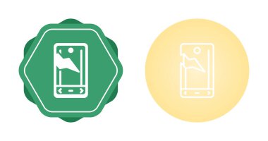 Akıllı telefonun renkli simgesi beyaz arkaplanda izole edildi  