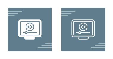 Video oynatıcı simgelerini gösteren iki bilgisayar monitörü