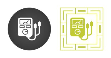 Beyaz arkaplanda kabloları olan dijital çokölçer  