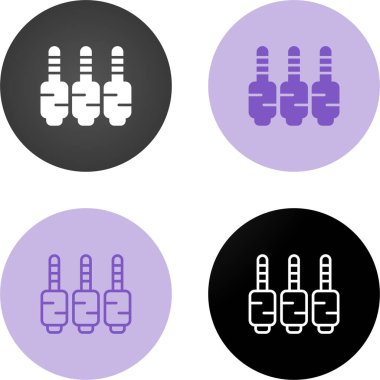 Fitness takip cihazı akıllı saat ve teletıp konsepti düzenlenebilir çizgi ana simgesi beyaz arkaplan düz vektör illüstrasyonunda izole.