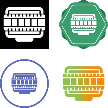 Beyaz arkaplanda izole edilmiş bilgisayar ekranları ve film simgeleri, vektör illüstrasyonu    