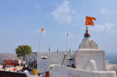 Hindistan 'ın Hampi kasabasındaki bir dağın yerel simgesi.