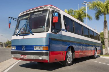 Otobüs aracı Mercedes-Benz Monobloco O-371R 1992, Barueri kentinde düzenlenen Otobüs Brasil Festivali 2022 gösterisinde sergilenmektedir..