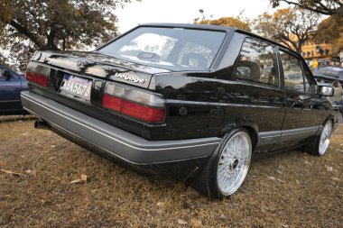 Araç Volkswagen Voyage 1993 Brezilya 'nın Londrina kentindeki klasik araba fuarında sergilenmektedir. Yıllık klasik araba toplantısı.