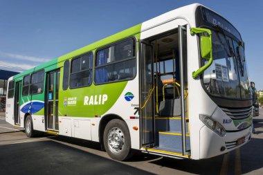 Otobüs aracı Comil Svelto 2012 Volvo B270F (2014), Barueri kentinde düzenlenen Otobüs Brasil Festivali 2022 gösterisinde sergilenmektedir..