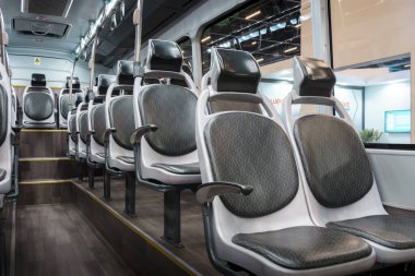 Sao Paulo şehrinde düzenlenen LAT.BUS 2022 toplu taşıma sergisinde sergilenen otobüsün içi..