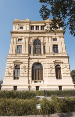 Museu do Ipiranga, Brezilya 'nın So Paulo Üniversitesi' nin bir parçası olan Paulista Müzesi 'nin ana binasıdır..