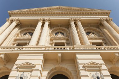 Museu do Ipiranga, Brezilya 'nın Sao Paulo Üniversitesi' nin bir parçası olan Paulista Müzesi 'nin ana binasıdır..