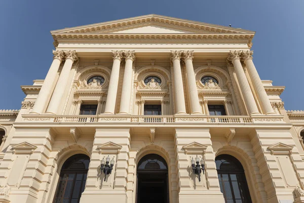 Museu do Ipiranga, Brezilya 'nın Sao Paulo Üniversitesi' nin bir parçası olan Paulista Müzesi 'nin ana binasıdır..