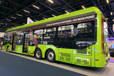 Otobüs aracı Caio E-milenyum Scania K310 Eletra 2024, Brezilya 'nın So Paulo şehrinde düzenlenen LAT.bus 2024 gösterisinde sergileniyor..