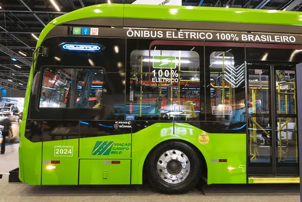 Otobüs aracı Caio E-milenyum Scania K310 Eletra 2024, Brezilya 'nın So Paulo şehrinde düzenlenen LAT.bus 2024 gösterisinde sergileniyor..