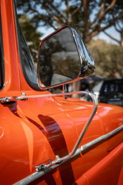 Busscar Panoramico DD NB1 Scania K410C NB Euro 6 'nın ön görüntüsü Brezilya' da Brezilya Otobüs Festivali 2024 'te sergileniyor.