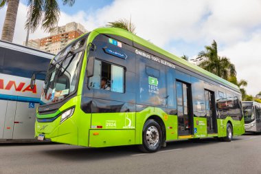 CAIO E-Millennium Volvo BZL 2023 numaralı otobüs, Brezilya 'nın Barueri kentinde düzenlenen Otobüs Brezilya Festivali 2024 gösterisinde sergileniyor..