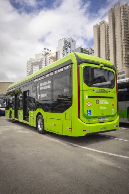 CAIO E-Millennium Volvo BZL 2023 numaralı otobüs, Brezilya 'nın Barueri kentinde düzenlenen Otobüs Brezilya Festivali 2024 gösterisinde sergileniyor..