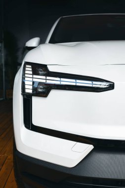 Volvo EX30 modern ve minimalist tasarımı olan kompakt elektrikli SUV