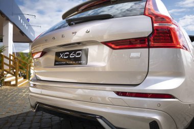 Volvo XC 60 SUV, Brezilya 'nın Londrina şehrinde düzenlenen Tarım Fuarı Londrina 2025' te sergileniyor.