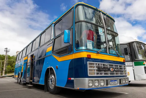 Nielson Diplomata 380 Mercedes-Benz O-370 RSD 1986 Brezilya 'nın Barueri kentinde düzenlenen Brezilya Brasil Festivali 2024 sayılı otobüs fuarında sergilenen klasik otobüs..