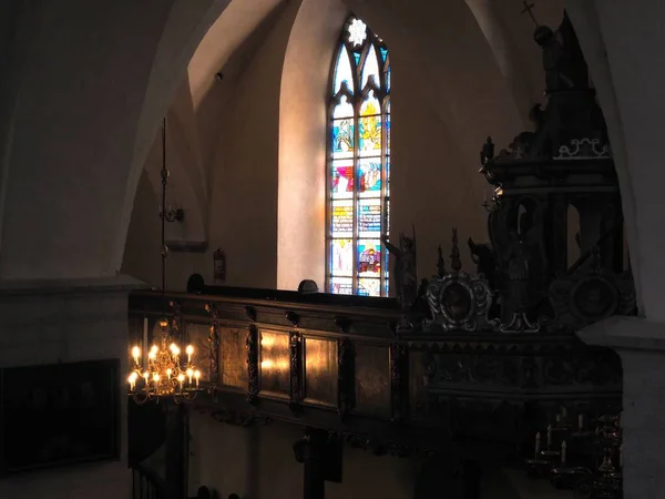 Interior Catedral Santa María Con Vidrieras Ventanas Góticas Tallin Estonia —  Fotos de Stock