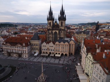 Prag 'ın eski kasabası, Czec' in havadan görünüşü.