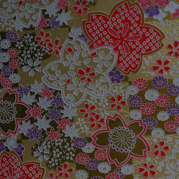Çiçek temalı geleneksel Japon desenleri