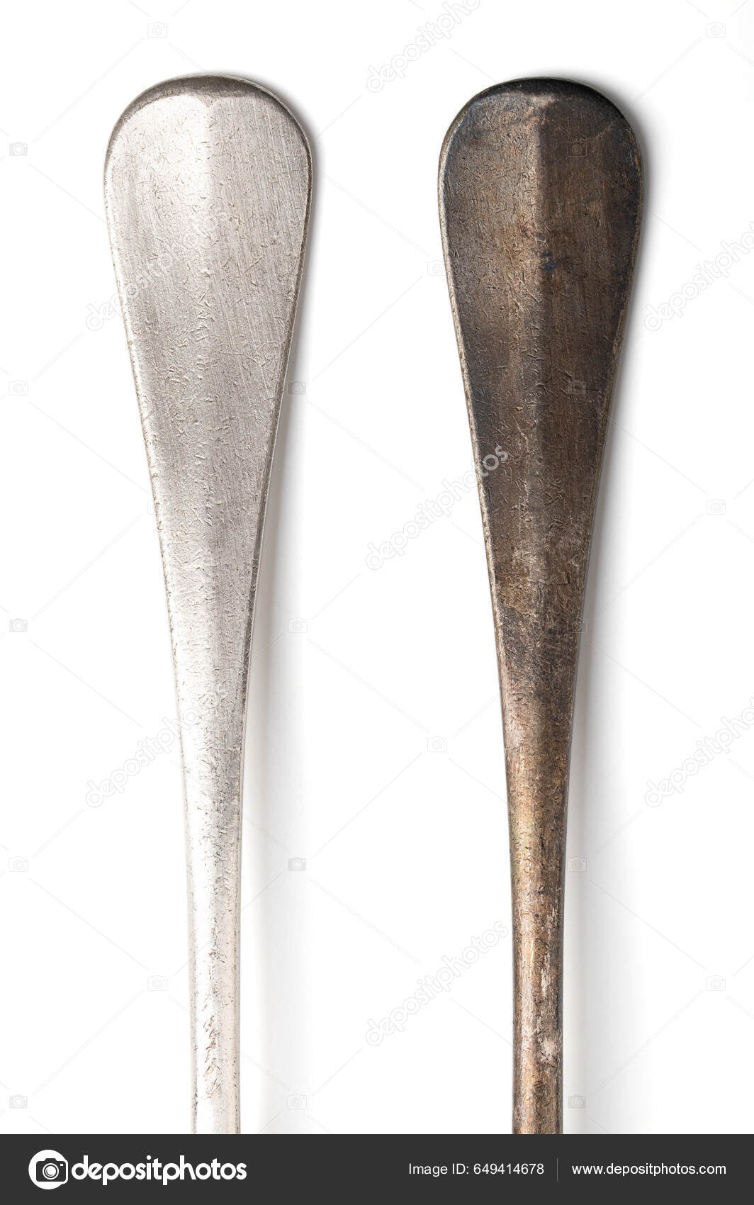 Asas Cubiertos Plata Ley Pulidas Deslustradas Viejas Utilizadas Menudo  Sulfuro — Foto de stock #649414678 © Furian, image size:1064x1700