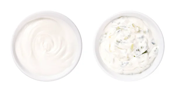 Iogurte Creme Tzatziki Taças Brancas Iogurte Creme Agitado Com Alto — Fotografia de Stock