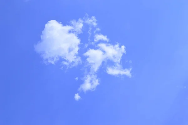 Cielo Azzurro Chiaro Con Piccola Nuvola Sfondo Autunno — Foto Stock