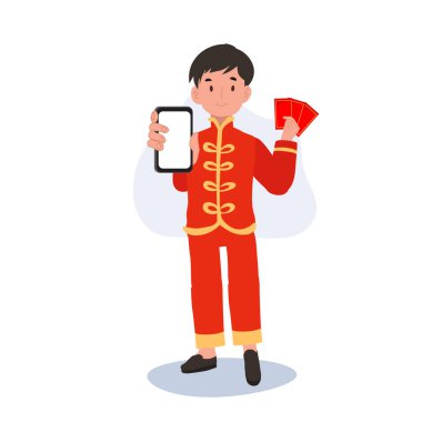 Geleneksel Elbise Tutucu Akıllı Telefon ve Kırmızı Zarflı Çocukla Çin Yeni Yıl Kutlaması