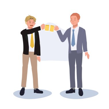 Profesyonel Erkekler Birayla Başarı Kutlaması. İş Adamları Birayla Kadeh Kaldırıyor.